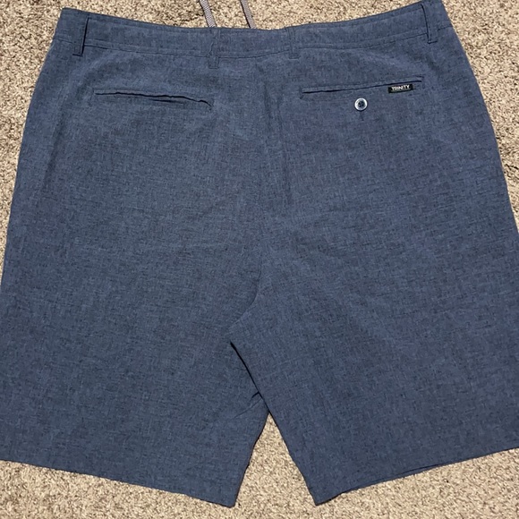 Trinity Men’s Size 40 Waist Blue Hybrid Shorts - Picture 2 of 3